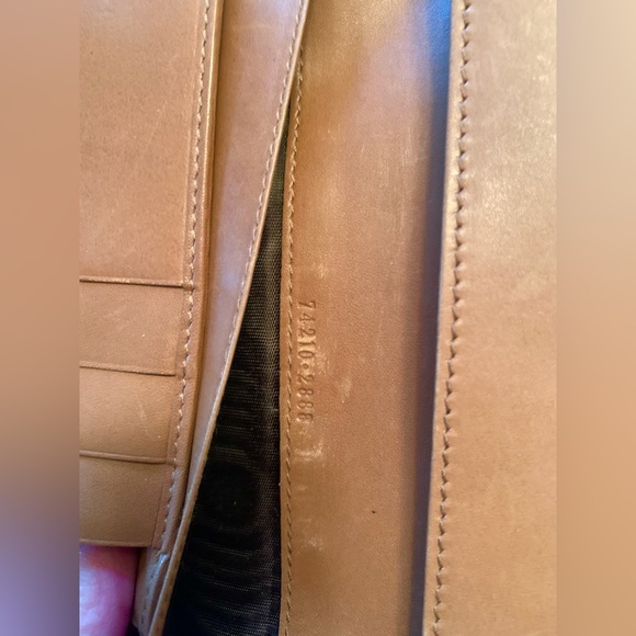 Gucci GG Signature Long Wallet - Picture 9 of 12